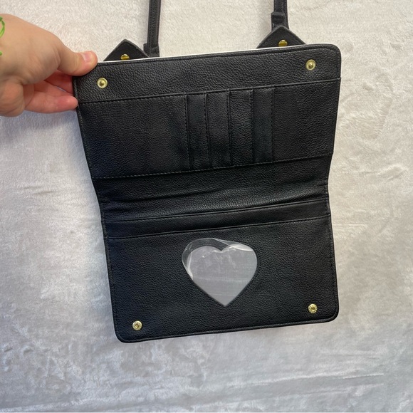 Betsey Johnson Quilted Heart Black/White Cross Body Bag Purse Mirror Coquette - Picture 6 of 6